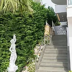 Teuta 4* Sarandë