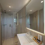 Hotell Teuta 4*
