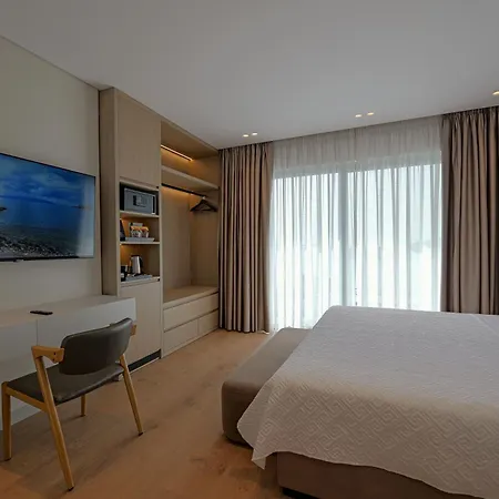 Teuta Hotell 4*