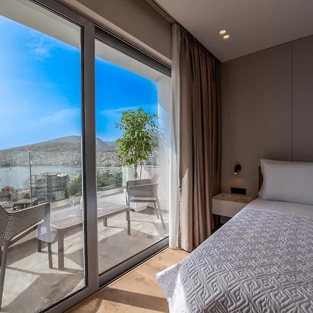 Hotel Teuta 4*