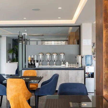 Teuta Hotel 4*