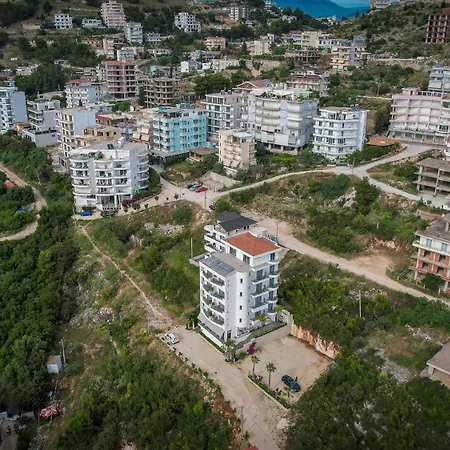 Teuta Hotel 4*