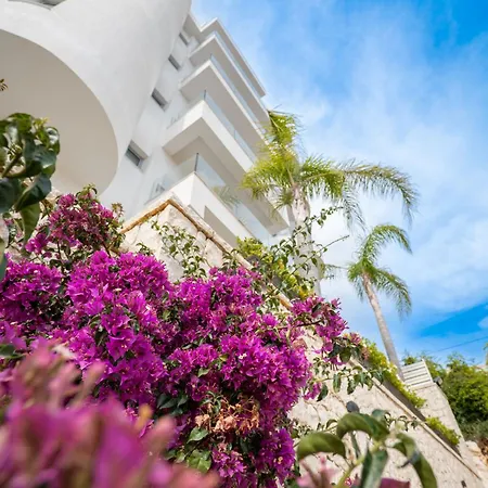 Hotel Teuta 4*