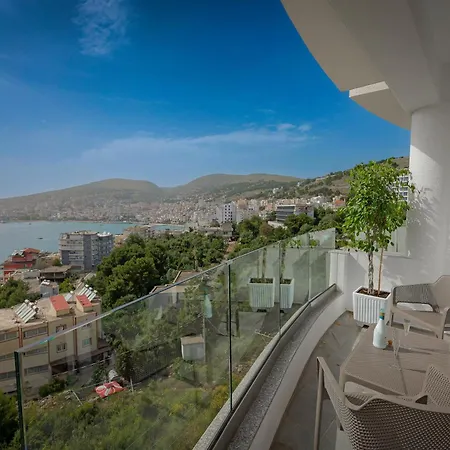 Ξενοδοχείο Teuta 4*