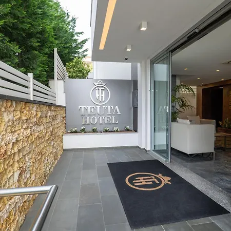 Hotel Teuta 4*