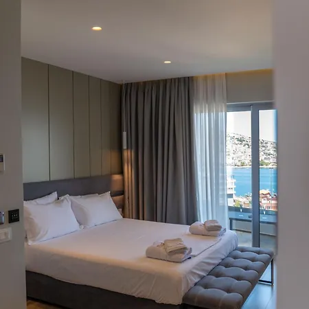 Hotel Teuta 4*