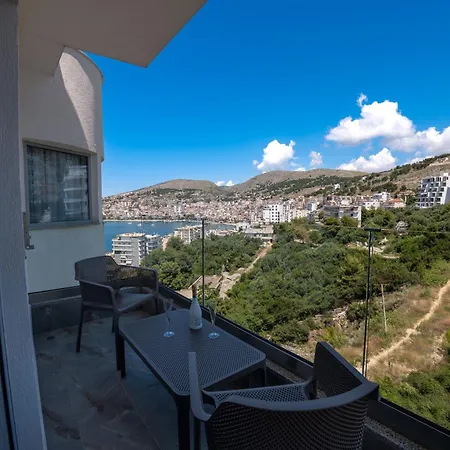 Teuta Hotel 4*