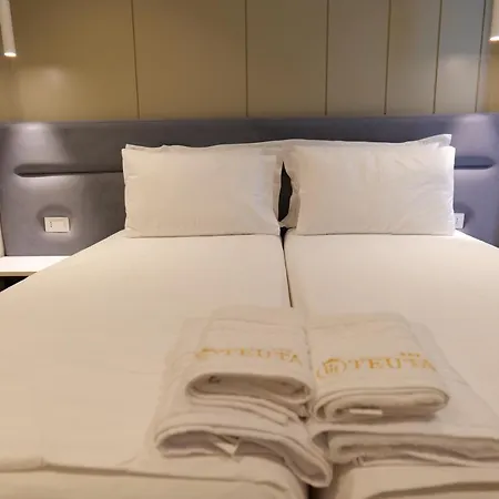 Otel Teuta 4*