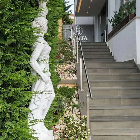 Teuta Hotel Sarandë